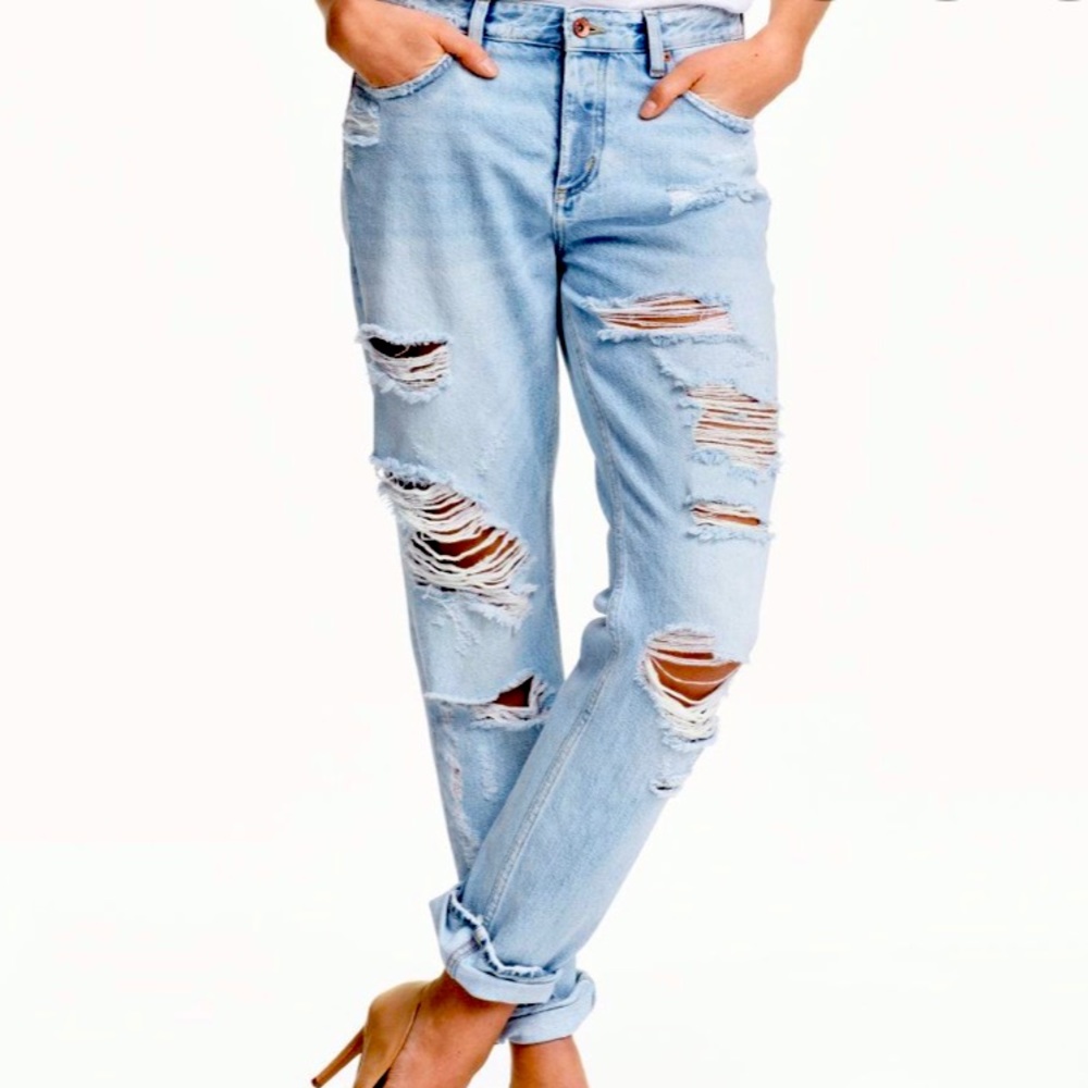 H&M Divided boyfriend jeans ripped size 2